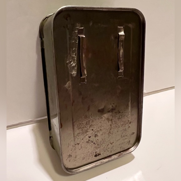 VINTAGE BOY SCOUTS OF AMERICA FIRST AID KIT. - Picture 2 of 9